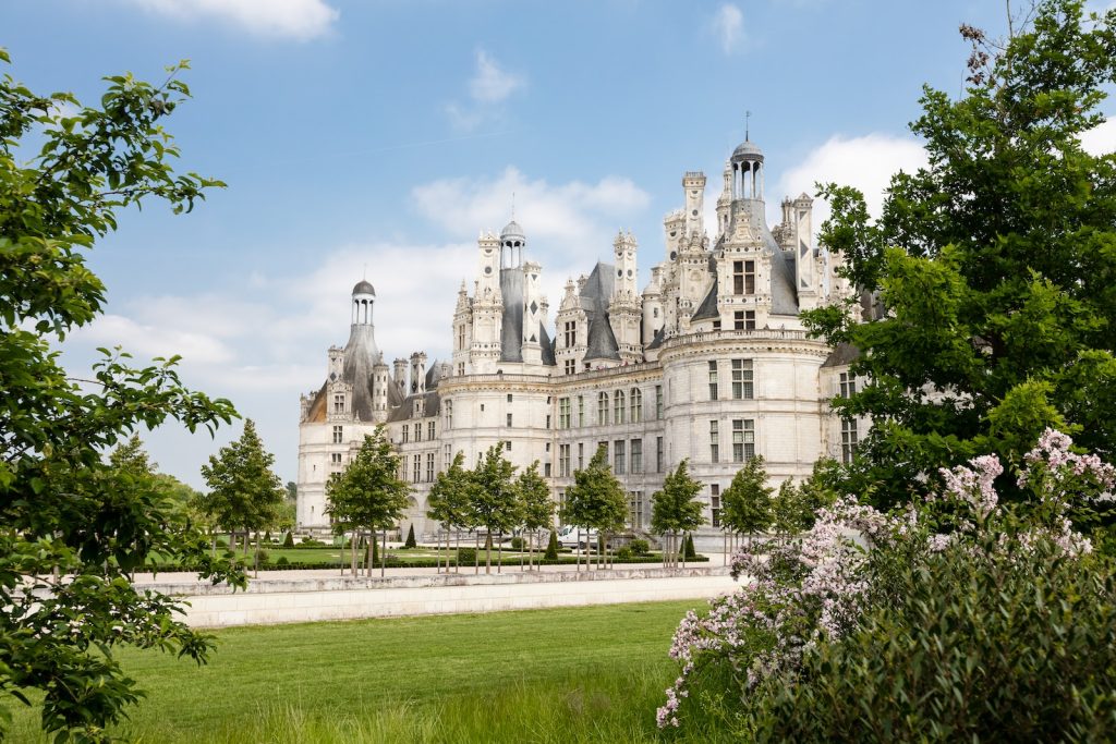 5 Must-See Destinations in France: A Guide for First-Time Visitors