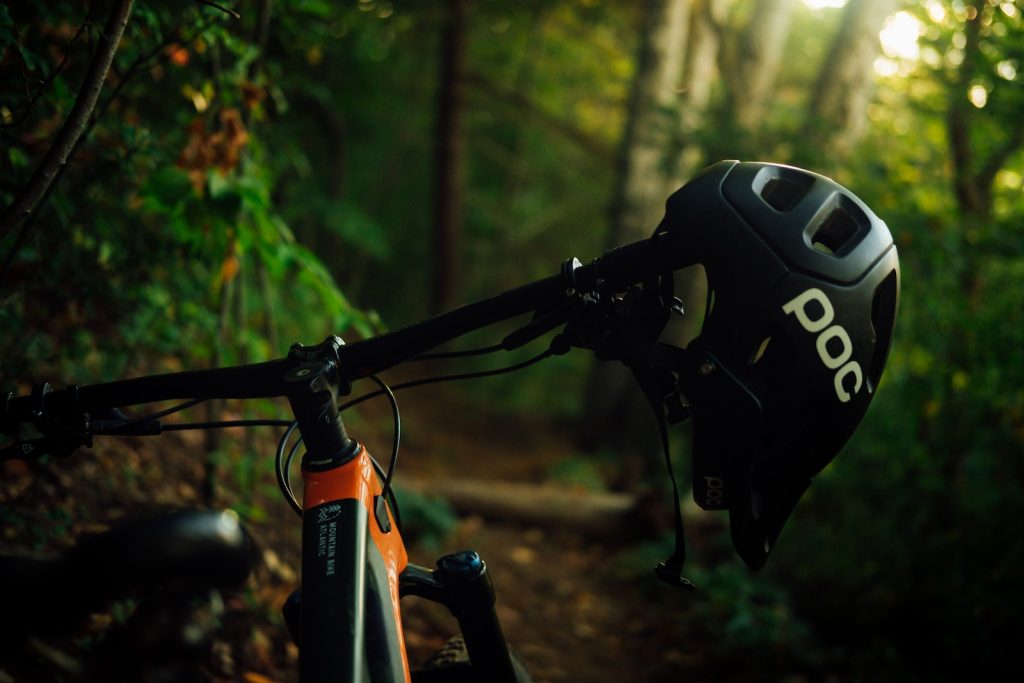 The Beginner&#8217;s Guide to Mountain Biking: Tips and Tricks for Navigating Trails