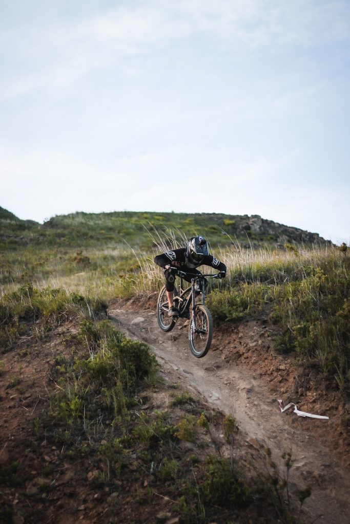 The Beginner&#8217;s Guide to Mountain Biking: Tips and Tricks for Navigating Trails