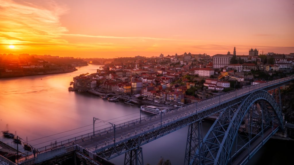 5 Must-See Destinations in Portugal: A Guide for First-Time Visitors